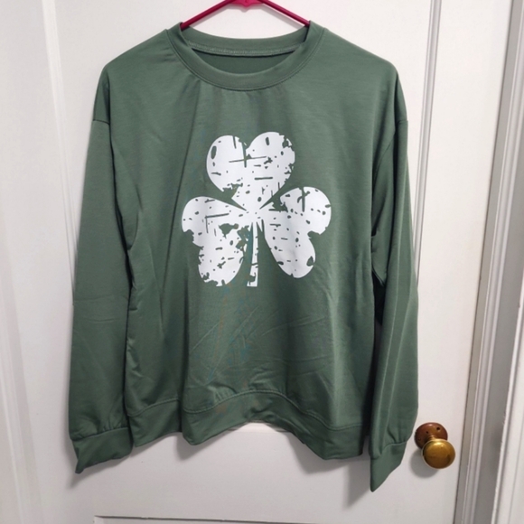 St. PATTYS DAY Sweatshirt long sleeve - Picture 1 of 5